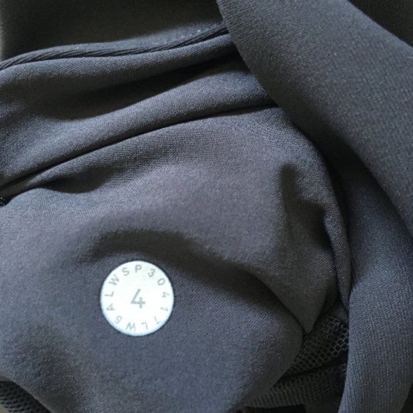 Lululemon On The Fly 7/8 Pant - Dark Shadow Size 4 - Picture 5 of 5